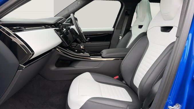 Land Rover Range Rover Sport 4.4 P635 V8 SV Ultimate Edition 5dr Auto Petrol Estate - Image 3